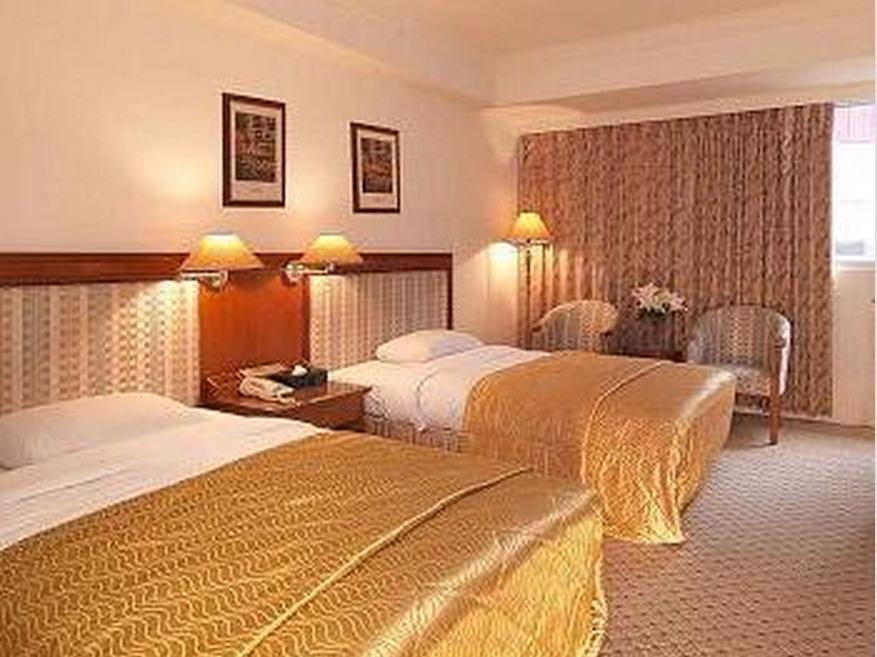 Huang Shin Business Hotel-Chung Kang Тайджун Екстериор снимка