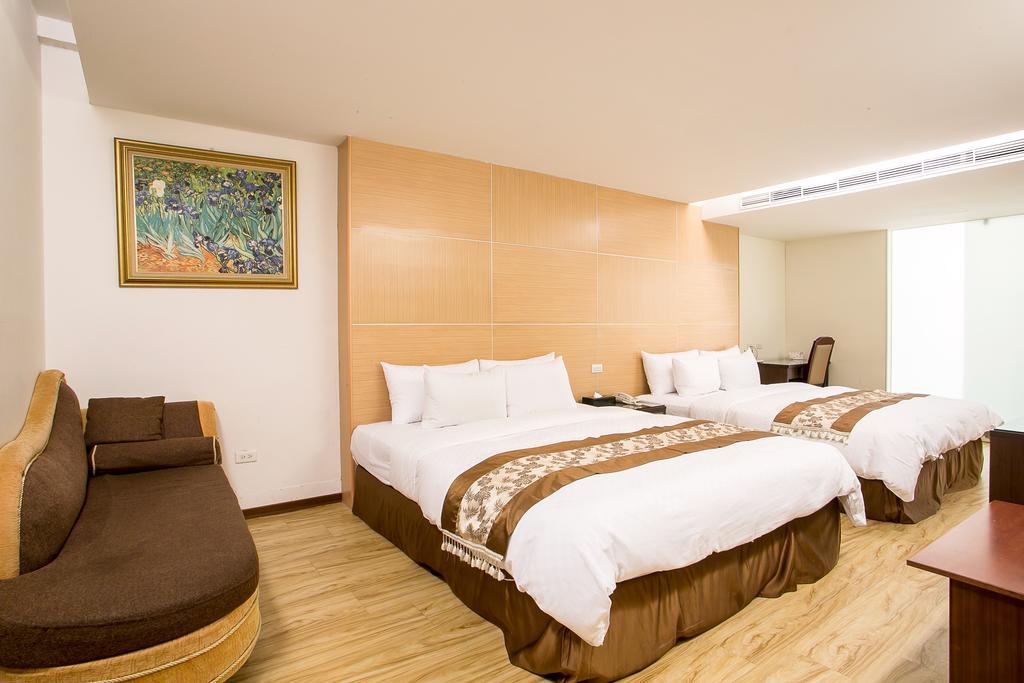 Huang Shin Business Hotel-Chung Kang Тайджун Екстериор снимка